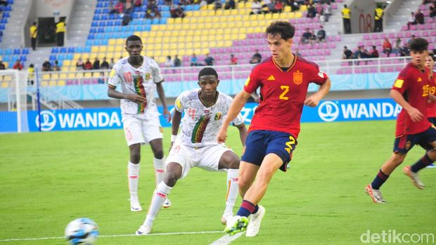 Laga grup B antara Spanyol vs Mali di stadion Manahan Solo, Senin (13/11/2023).