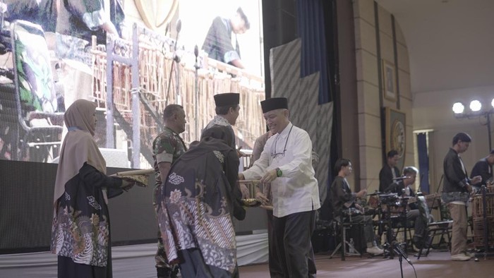 Prof Hermawan Kresno Dipojono saat membuka Jambore Nasional AMKI di Secapa AD, Bandung, Minggu (12/11/2023).