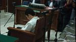 Momen Fadly Faisal Dampingi Rebecca Klopper Hadiri Sidang Penyebar Video Syur