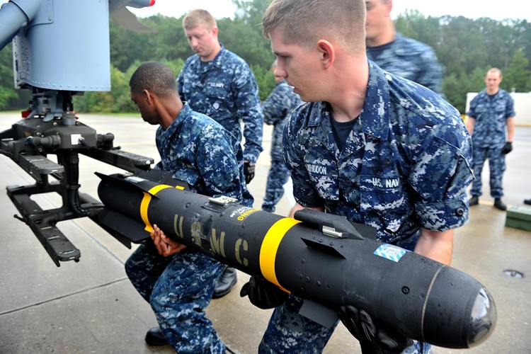 rudal AGM-114 Hellfire
