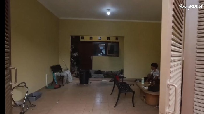 Rumah Ibu Eny dan Tiko/Tangkapan Layar YouTube Bang brew TV