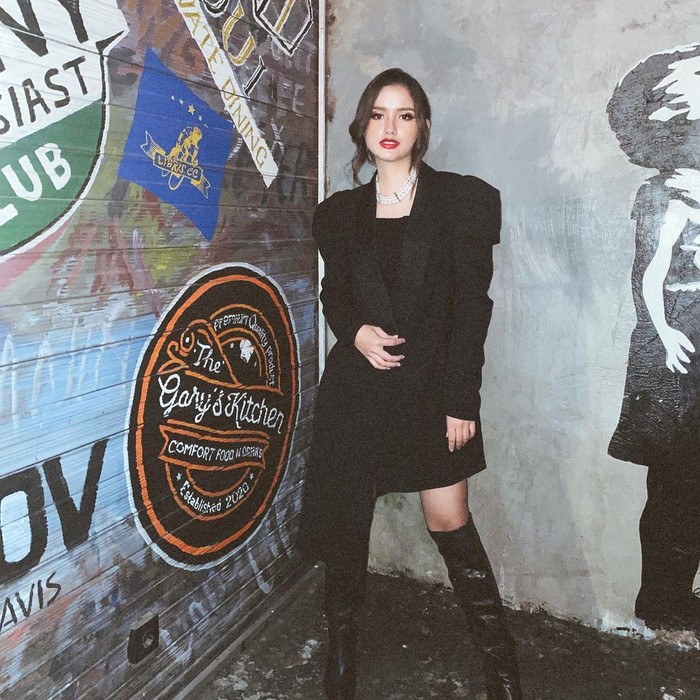sarah menzel sarah menzel