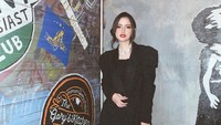 Sarah Menzel mengatakan bukannya takut, tapi dirinya memang belum siap menikah di usia yang masih 21 tahun. (Foto: dok Instagram)