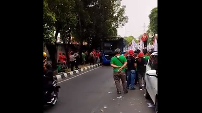 Screenshot video akun TMC Polda Metro Jaya.