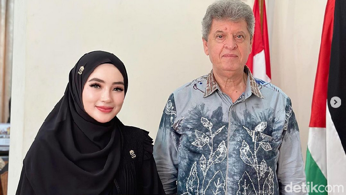 Shella Saukia menjadi sorotan usai memberikan bantuan untuk Palestina.