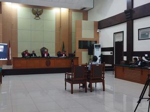 Debat Jaksa-Pengacara Jelang Pembacaan Tuntutan Haris Azhar