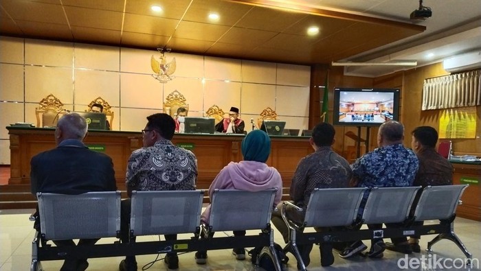 Sidang pemeriksaan saksi kasus korupsi PT Amarta Karya (AMKA) di Pengadilan Tipikor Bandung