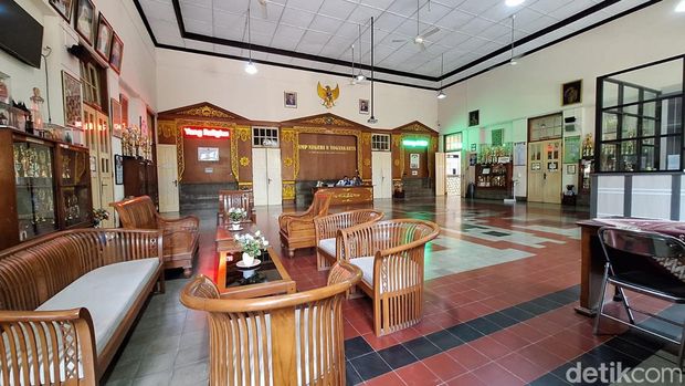 SMPN 8 Jogja ternyata pernah digunakan sebagai MULO atau SMP era Kolonial Belanda dan saksi biksu pelantikan Panglima Besar Jenderal Sudirman.