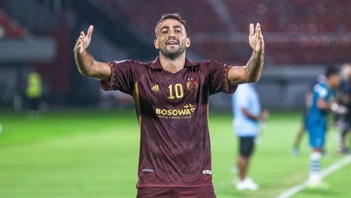 Striker PSM Makassar Everton Nascimento.