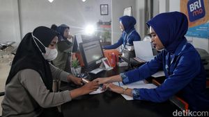Suasana Aktivitas Perbankan di BRI Tanah Lemo