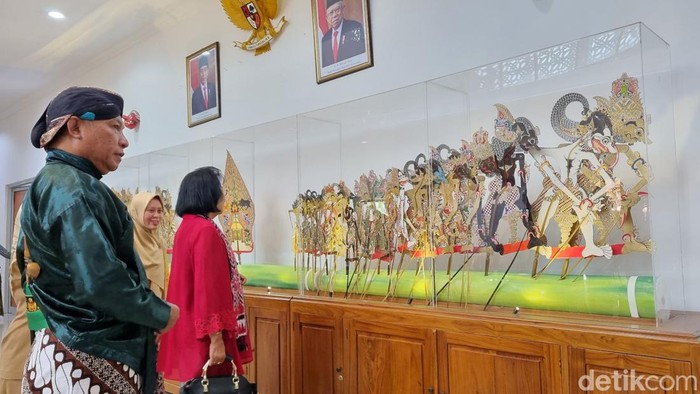 Suasana Pesta Wayang di Akademi Komunitas Negeri (AKN) Seni dan Budaya (Senbud) Jogja, Jalan Parangtritis, Kapanewon Sewon, Kabupaten Bantul, Senin (13/11/2023).