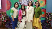 FOXS Time Capsule: Road To 40 Years menggandeng penulis kenamaan Tanah Air Marchella F.P dan HENJU by Gracy sebagai kolaborator untuk menghasilkan limited edition product kolaborasi eksklusif FOXS yang bisa didapatkan selama acara berlangsung mulai 10 - 19 November 2023 di Laguna Atrium, Central Park Mall, Jakarta.