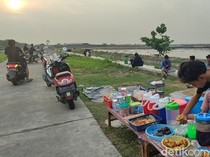 Syahdu! Menikmati Sunset di Pinggir Sawah Desa Mranak Demak