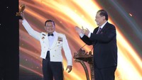Laksamana Yudo tidak menyangka dapat penghargaan khusus ini. Dia mengira akan memberikan penghargaan kepada tentara teladan.