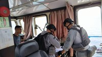 Kapal selanjutnya yaitu, TB. MDM Batola/TK. MDM 04 dengan muatan sebanyak ±12,333.963 MT Nikel Ore yang berhasil ditangkap pada Sabtu (11/11/2023), serta TB. Merdeka 2002/TK. Dirgahayu 3102 yang membawa muatan Nikel Ore sebanyak ±8,500.570 WMT, dan berhasil ditangkap pada Senin (13/11/2023). Kedua kapal tersebut diduga melaksanakan muat di Jetty Mandes yang tidak berizin dan tidak sesuai SPB. 