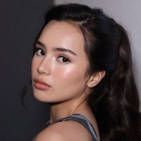 Beby Tsabina mencuri perhatian publik karena untuk pertama kalinya dia masuk daftar wanita tercantik dunia 2023. Tercatat sebagai seorang aktris, model, dan penyanyi, Beby menempati urutan ke-49. Foto: Dok. Instagram @bebytsabina.