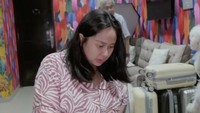 Saat hamil, Denise beruntung karena begitu diperhatikan oleh sang ibu. Ia bahkan dibuatkan ikan salmon panggang ketika sedang tidak nafsu makan. Foto: Instagram denisechariesta91