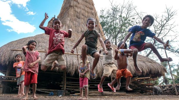 Desa Adat Ratenggaro terletak di Kecamatan Kodi Bangedo, Kabupaten Sumba Barat Daya, NTT. (Dok. Kemenparekraf/ARIEF HIDAYAT-MASDAY)
