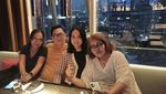 Eva Manurung, Ibu Virgoun yang Hobi Makan Bareng Keluarga dan Teman