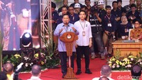 Sambutan selanjutnya dilakukan oleh pasangan Prabowo-Gibran.