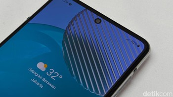 Samsung Galaxy M54 memiliki resolusi 32 MP yang dapat mengambil selfie dengan kualitas baik. Foto: Adi Fida Rahman/detikINET