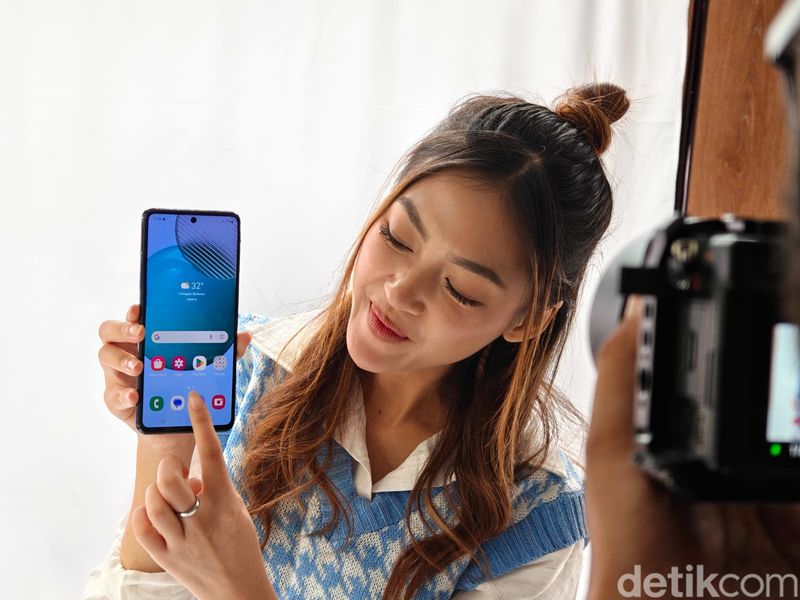 Galaxy M54