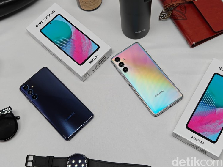 Galaxy M54