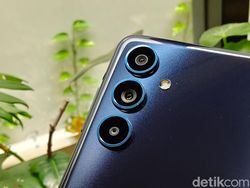 Unboxing Samsung Galaxy M54, HP Rp 6 Jutaan Baterai dan Kamera Besar