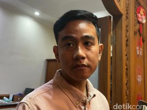 Respons Gibran dan Almas soal Digugat Alumnus UNS Rp 204 Triliun