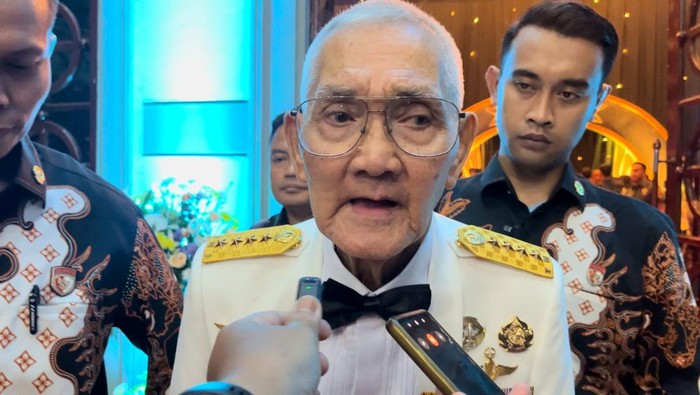 Jenderal (Purn) Try Sutrisno