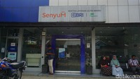 Sentra Layanan Ultra Mikro (SenyuM), merupakan kantor satu atap antara BRI, Pegadaian, dan PNM.  