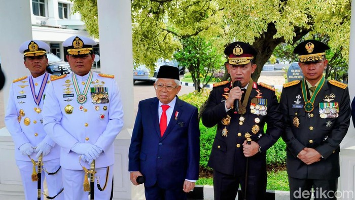 Kapolri Jenderal Listyo Sigit Prabowo bicara usai rapat bersama Wapres Maruf Amin (dok Ist)