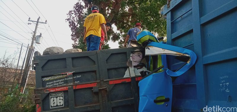 Kecelakaan truk di jalan Jogja-Solo, Desa Kuncen, Kecamatan Ceper, Klaten, Selasa (14/11/2023).