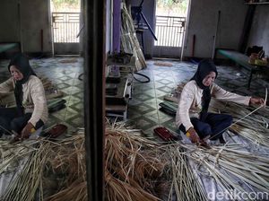 Kerajinan Daun Lontar Gerakan Perekonomian Desa Tritiro