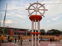 Keseruan Menikmati Sore di Lapangan Pemuda Bulukumba