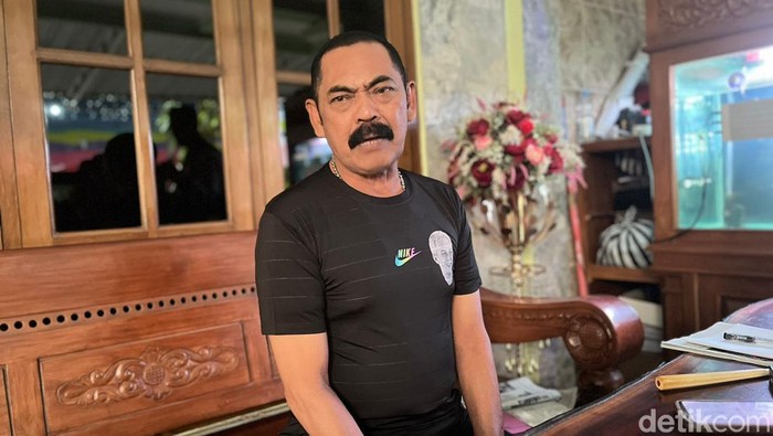 Ketua DPC PDIP Kota Solo FX Hadi Rudyatmo ditemui di kediamannya, Selasa (14/11/2023).