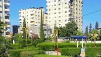 Dalam semalam, bom-bom Israel telah meratakan 25 blok apartemen yang dihuni ratusan orang. Beberapa orang yang tinggal di sini di antaranya dokter, pengacara, akademisi, perancang busana, dan pengusaha.