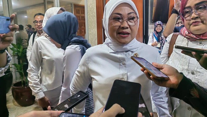 Menaker Ida Fauziyah