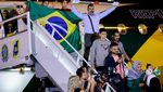 Momen Haru Warga Brasil Berhasil Dievakuasi dari Jalur Gaza
