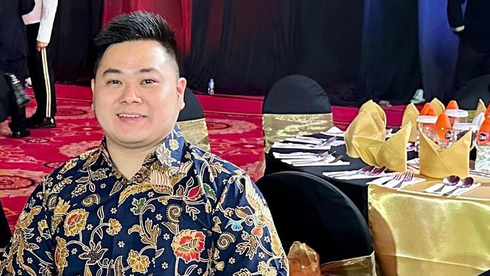 Pelaksana Harian DPP Keluarga Cendekiawan Buddhis Indonesia WALUBI Eric Fernardo
