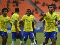 Lanjut di babak kedua, Brasil langsung mencetak gol dari Kaua Elias, Rayan, Reis Vitor dan Victor Joao. Brasil memimpin 8-0.