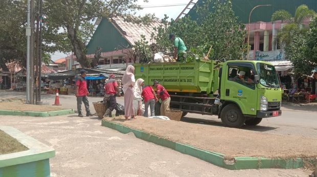 Sampah di Pantai Pangandaran mulai diangkut ke TPA Purbahayu