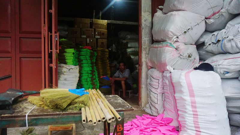 Sapu Rayung Buatan Purbalingga Tembus Pasar Pakistan-Korea