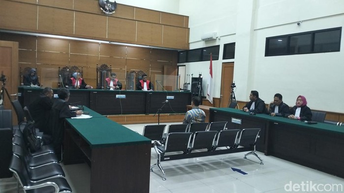 Sidang vonis Kepala BPKAD Serang Sarudin (Bahtiar/detikcom).