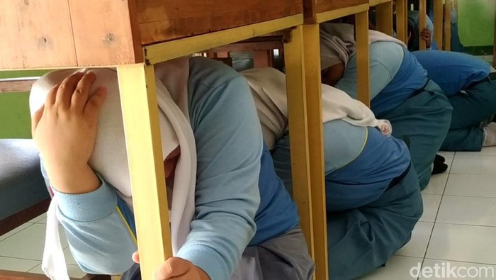 simulasi gempa di pacitan
