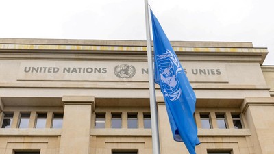 Kantor PBB Kibarkan Bendera Setengah Tiang