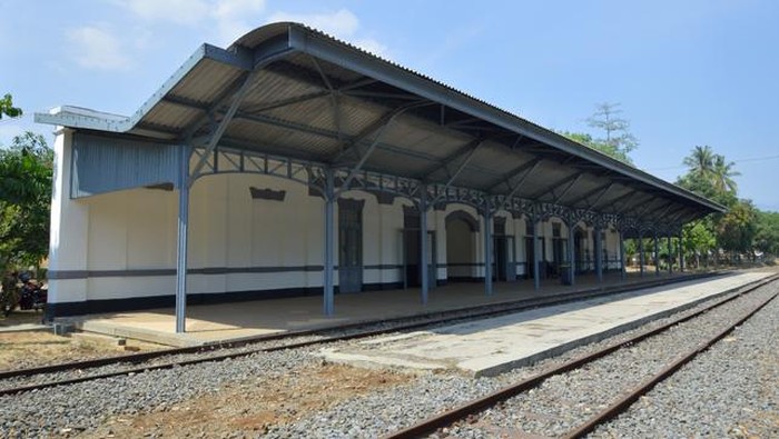 Stasiun Tuntang Stasiun Tuntang merupakan stasiun lawas yang menjadi salah satu spot syuting Gadis Kretek.