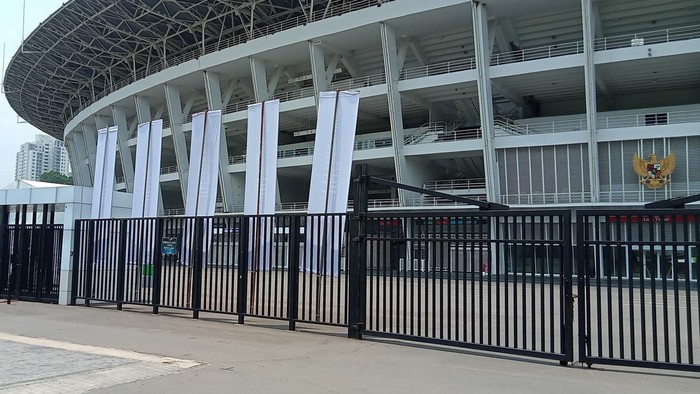 Suasana GBK Jelang Konser Coldplay