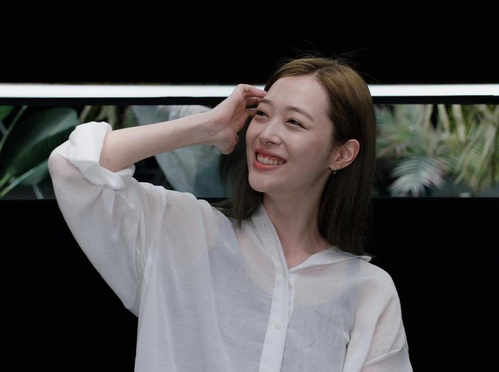 Sulli Curhat Sebelum Bunuh Diri di Dear Jinri, Merasa Hidup Jadi Produk