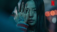 Lee Eun Yoo yang diperankan Go Min Si akan mencari sosok sang kakak, Eun Hyuk (diperankan Lee Do Hyun). (Foto: dok. Netflix)